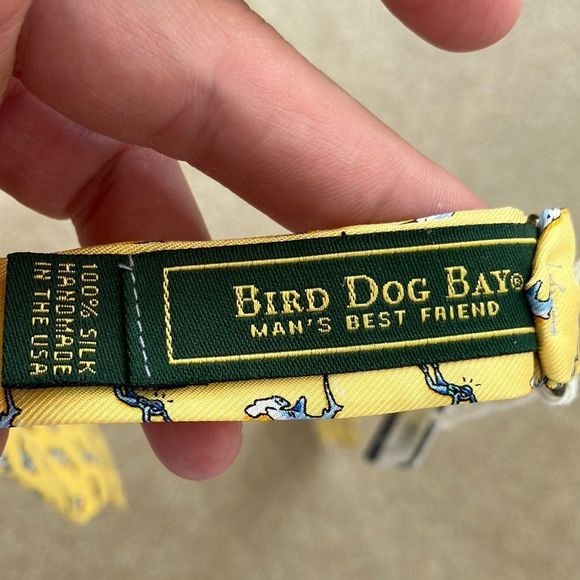 Bird Dog Bay Men’s Bow Tie yellow Shark Pattern - Picture 5 of 5